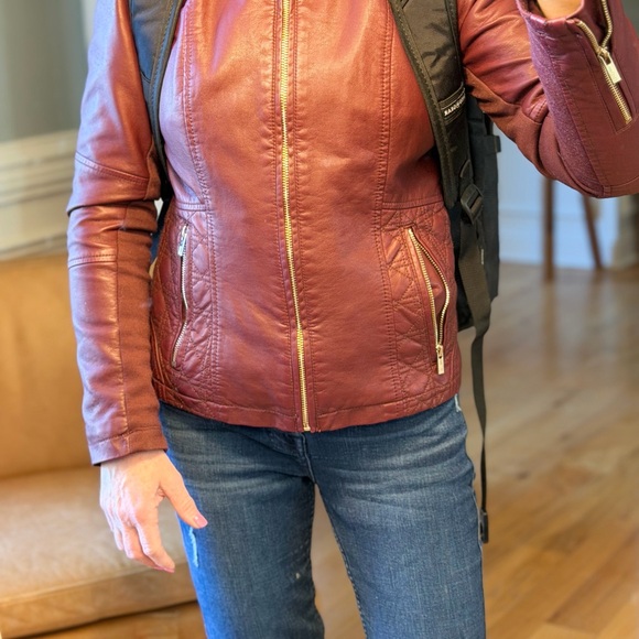 SwissGear 3670 USB ScanSmart Laptop Backpack - Picture 4 of 16